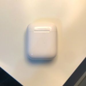 Apple AirPod Charging Case